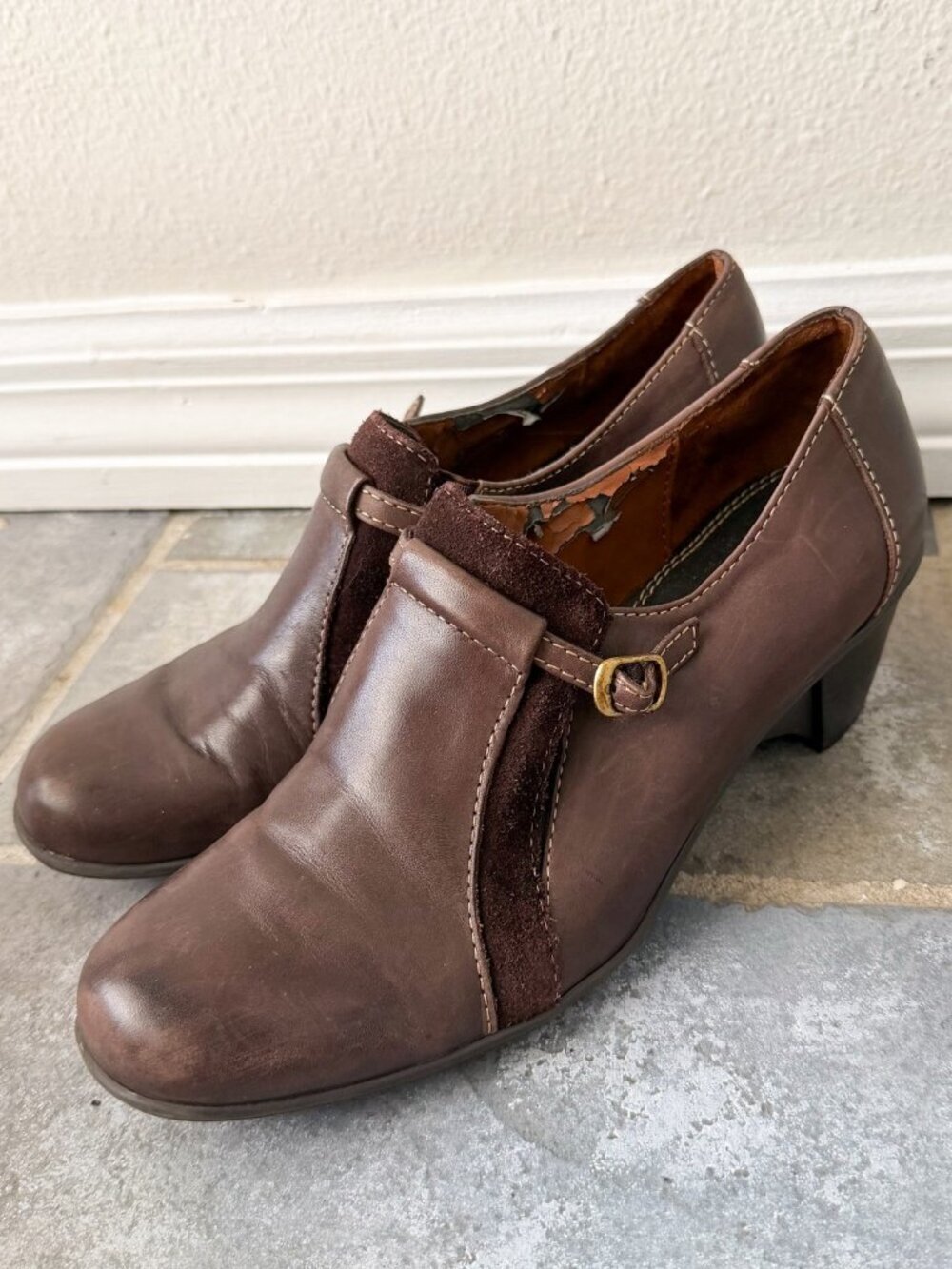 Naturalizer Brown Leather Heeled Loafers Buckle Comfort Shoes 8N